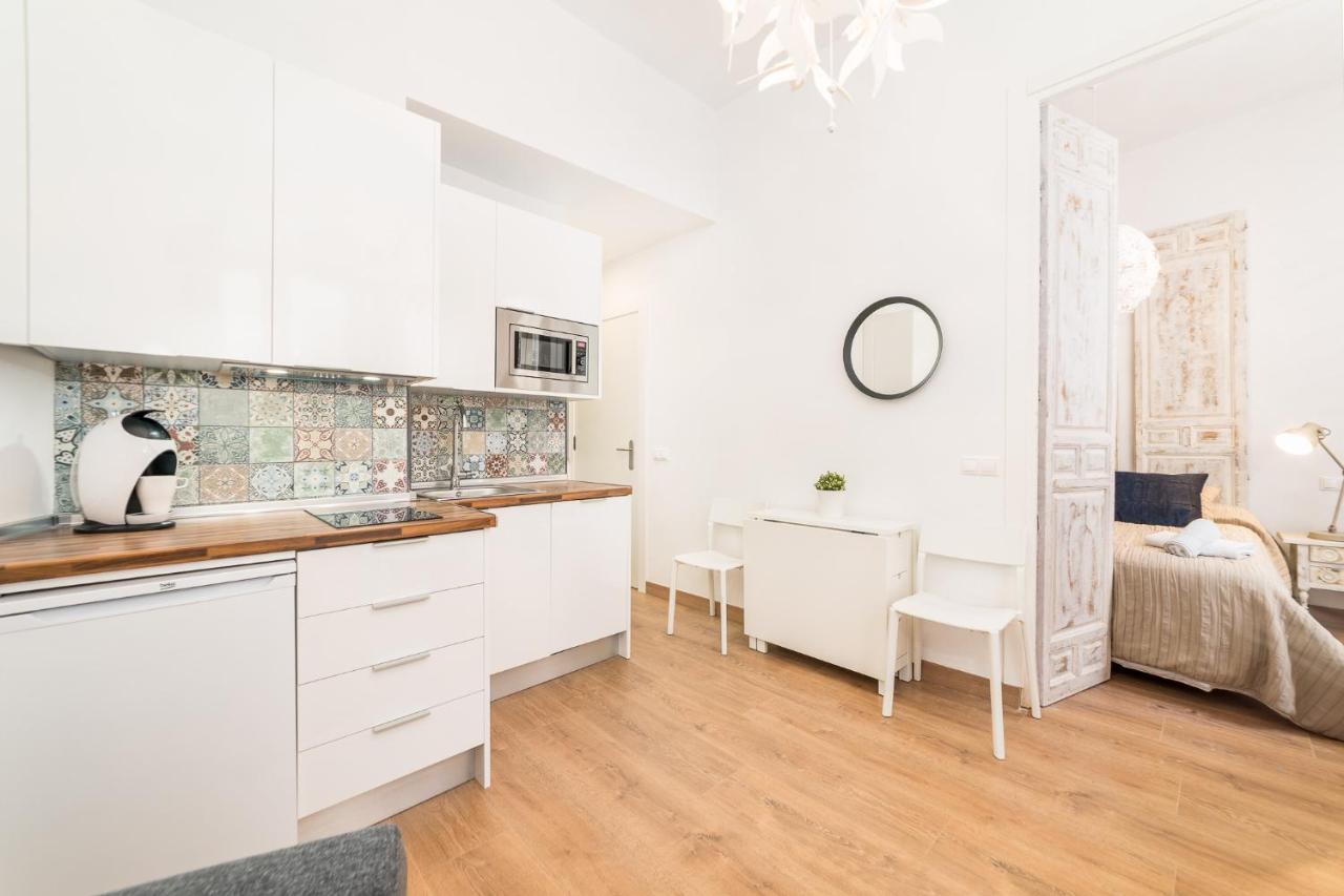 Suite Homes Uncibay Square Малага Екстериор снимка